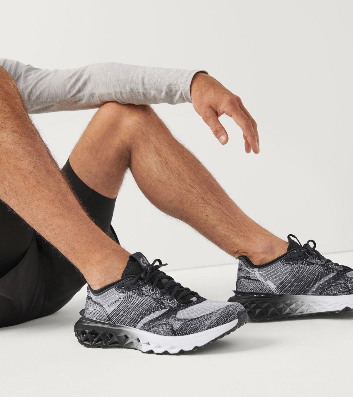 Ανδρικά 5.ZERØGRAND Embrostitch Running Shoe Black-Gray Pinstripe-Optic White (C37360W) - Cole Haan