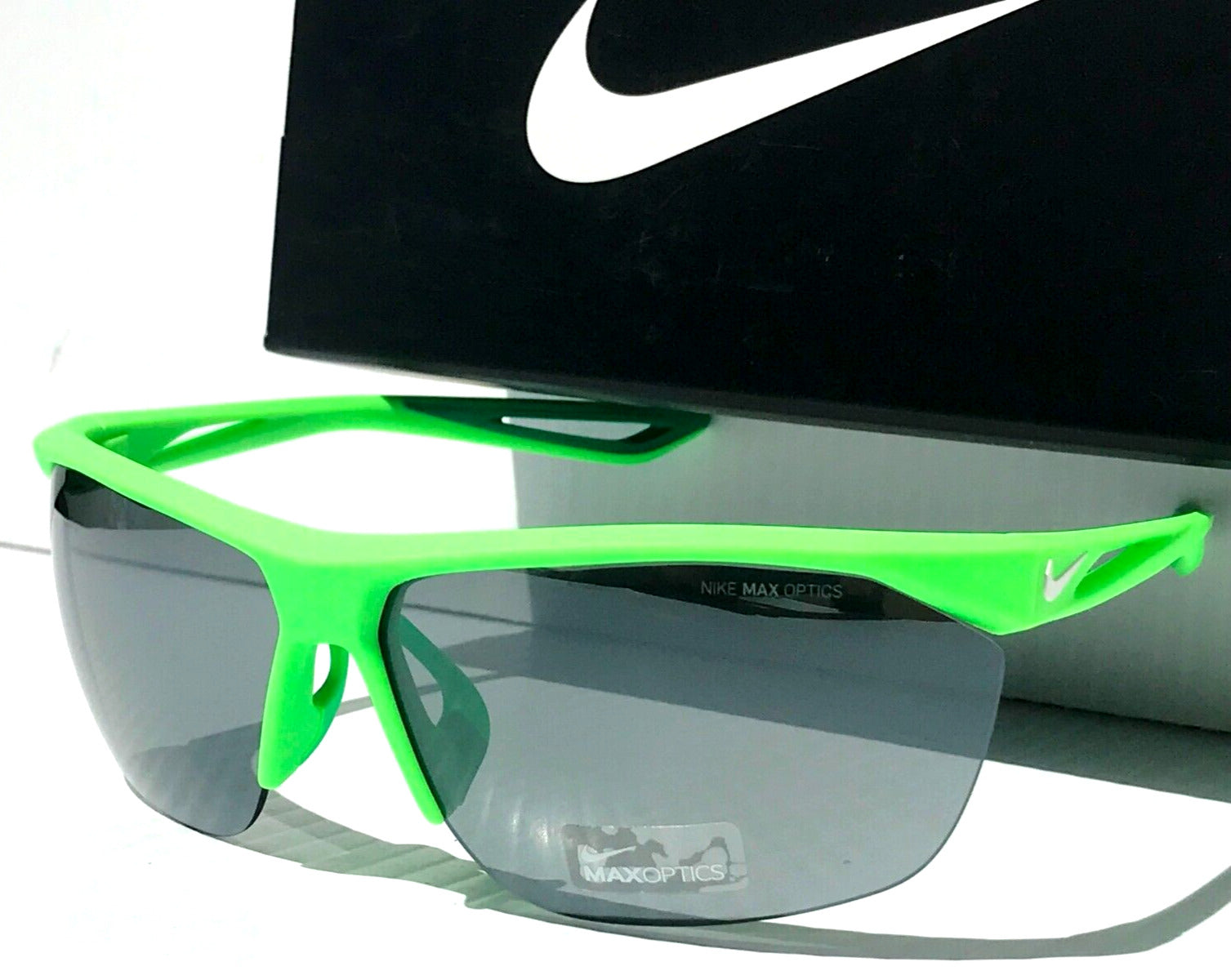 Γυαλιά ηλίου Nike EV0915/303 Taiwind- Ανδρικό